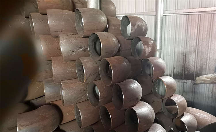 輸水防腐螺旋管廠(chǎng)家，鋼材場(chǎng)走水螺旋管，1620mm螺旋管，800-1000-1200mm鋼立柱