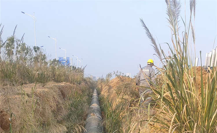 鋼材場槽鋼批發，Q235B角鋼價格，2220螺旋管，377螺旋焊管